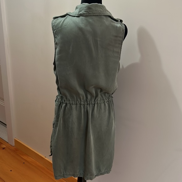 Drawstring cargo vest - Picture 2 of 5